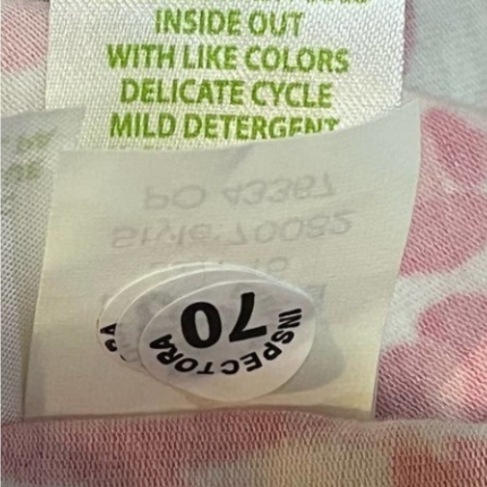 Lilly Pulitzer Michele V Neck Top in Pink & White 'Get Spotted' print. M EUC - Picture 5 of 8